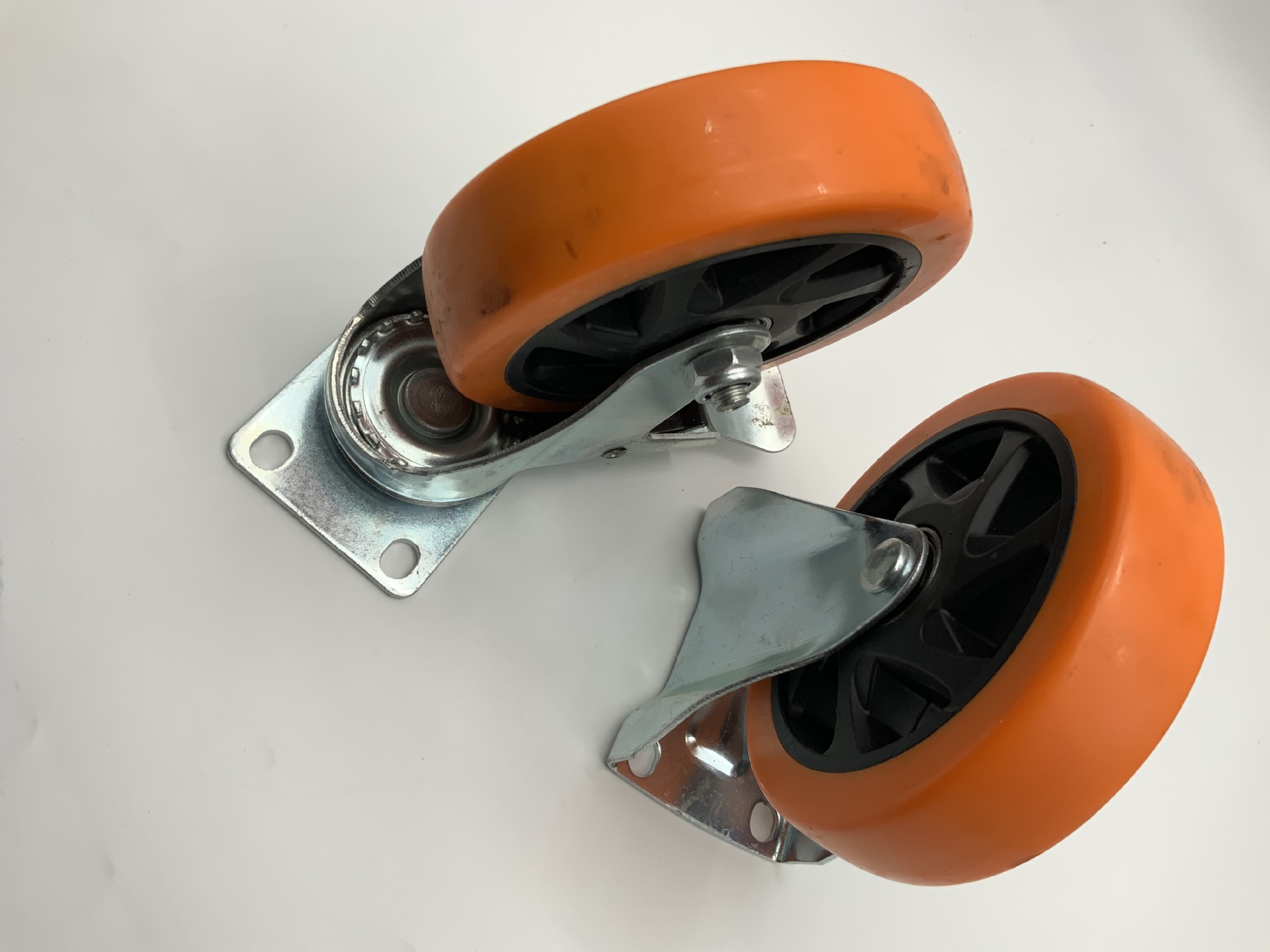 Shuzan high-quality brand flat-bottomed movable casters, casters, trolleys, rubber belts, brakes, and other window accessories Application Scenario