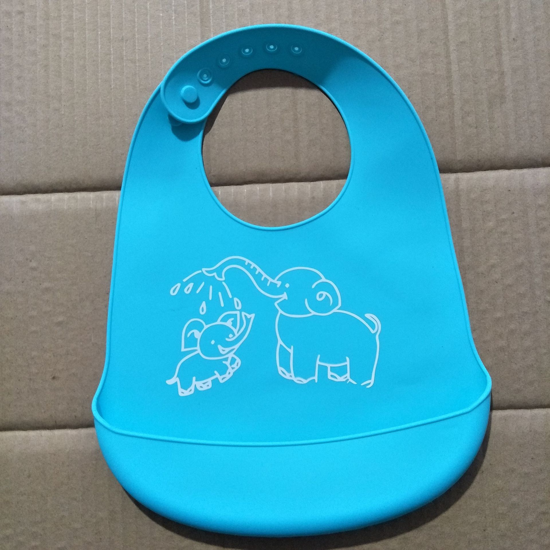 Baby Bib Silicone Saliva Pocket Waterproof Bib Food Bib Can Be Printed Application Scenario