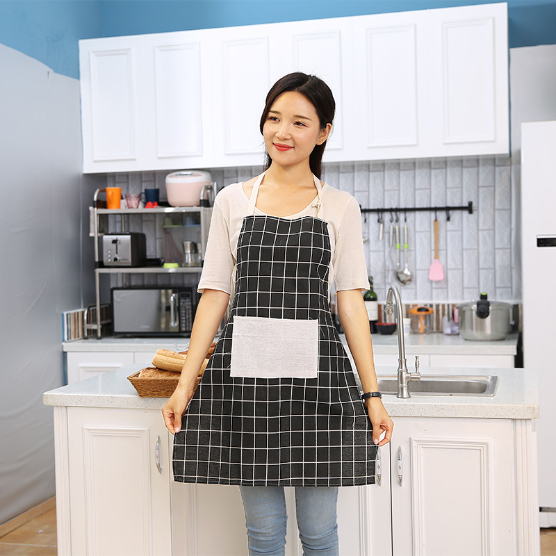 Cartoon Bear Head Waterproof Apron Oil-Proof Household Kitchen Cooking Apron Adult Halter Apron Application Scenario