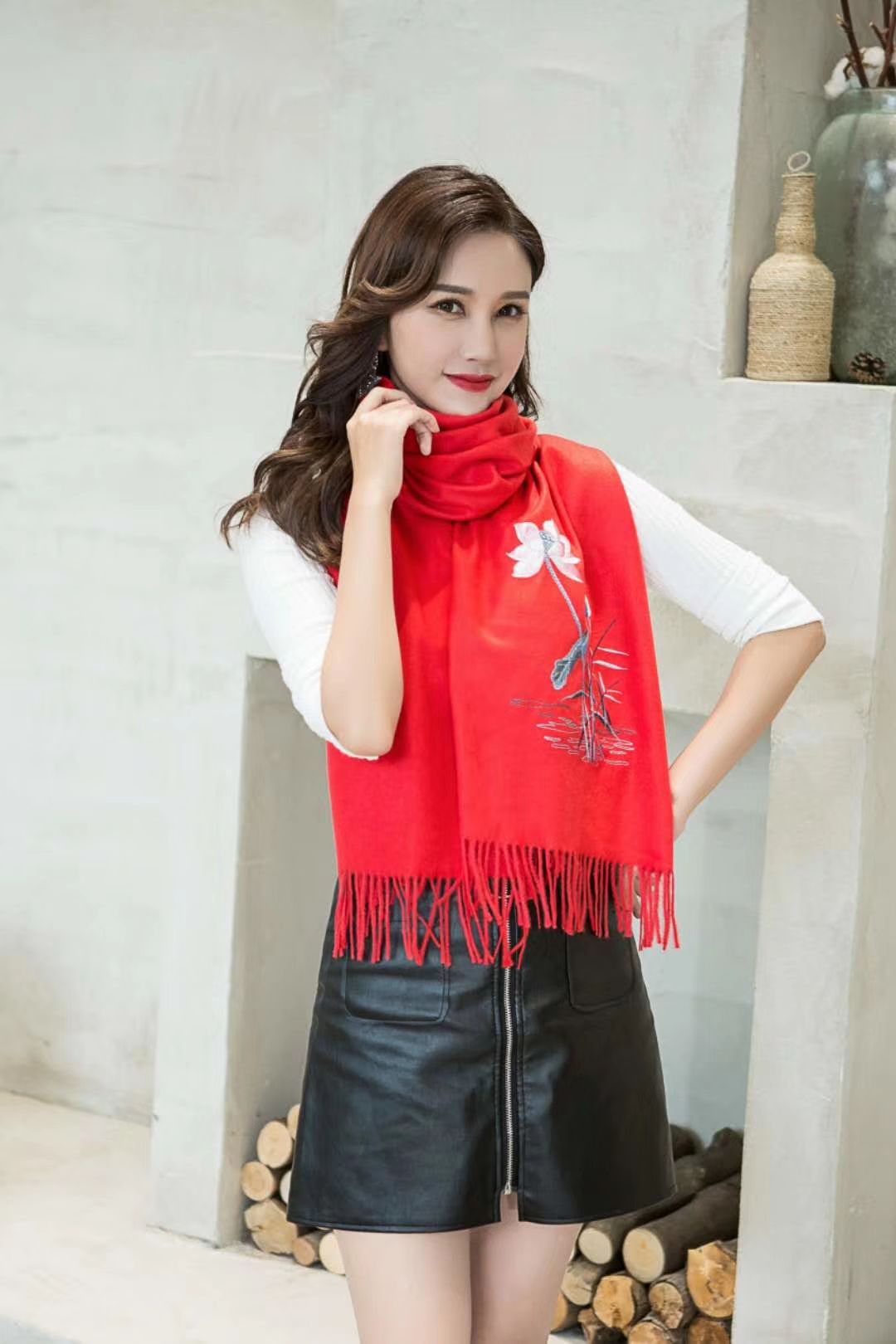 Autumn and winter cashmere embroidered shawls, ethnic style fine embroidery Item Picture