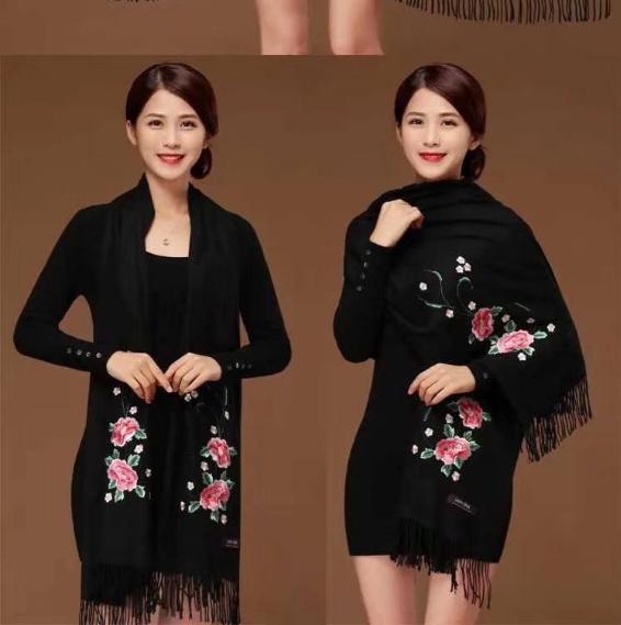 秋冬季羊绒绣花披肩 民族风精品刺绣保暖围巾
