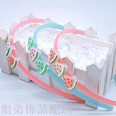 2 yuan store fashion Korean children's headband cartoon pattern animal series head buckle Application Scenario