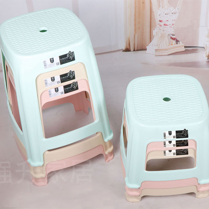 Square bamboo woven plastic stool, home anti-slip bamboo woven stool, adult thickened PP plastic living room bedroom chief editor stool Application Scenario