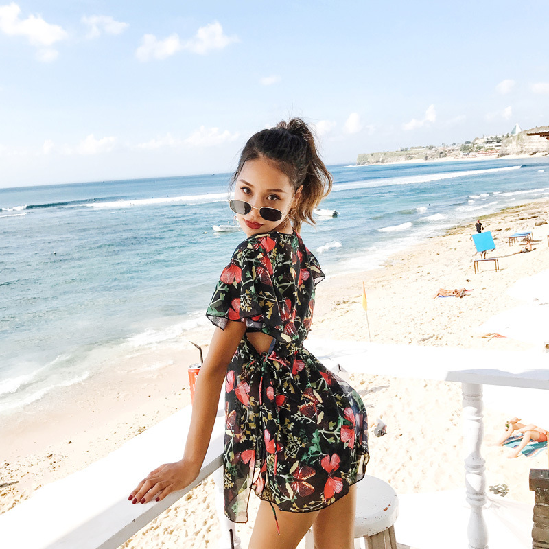 Large inventory disposal price adjustment female bikini three-piece small breast gathering conservative flat split swimsuit three-piece details Picture