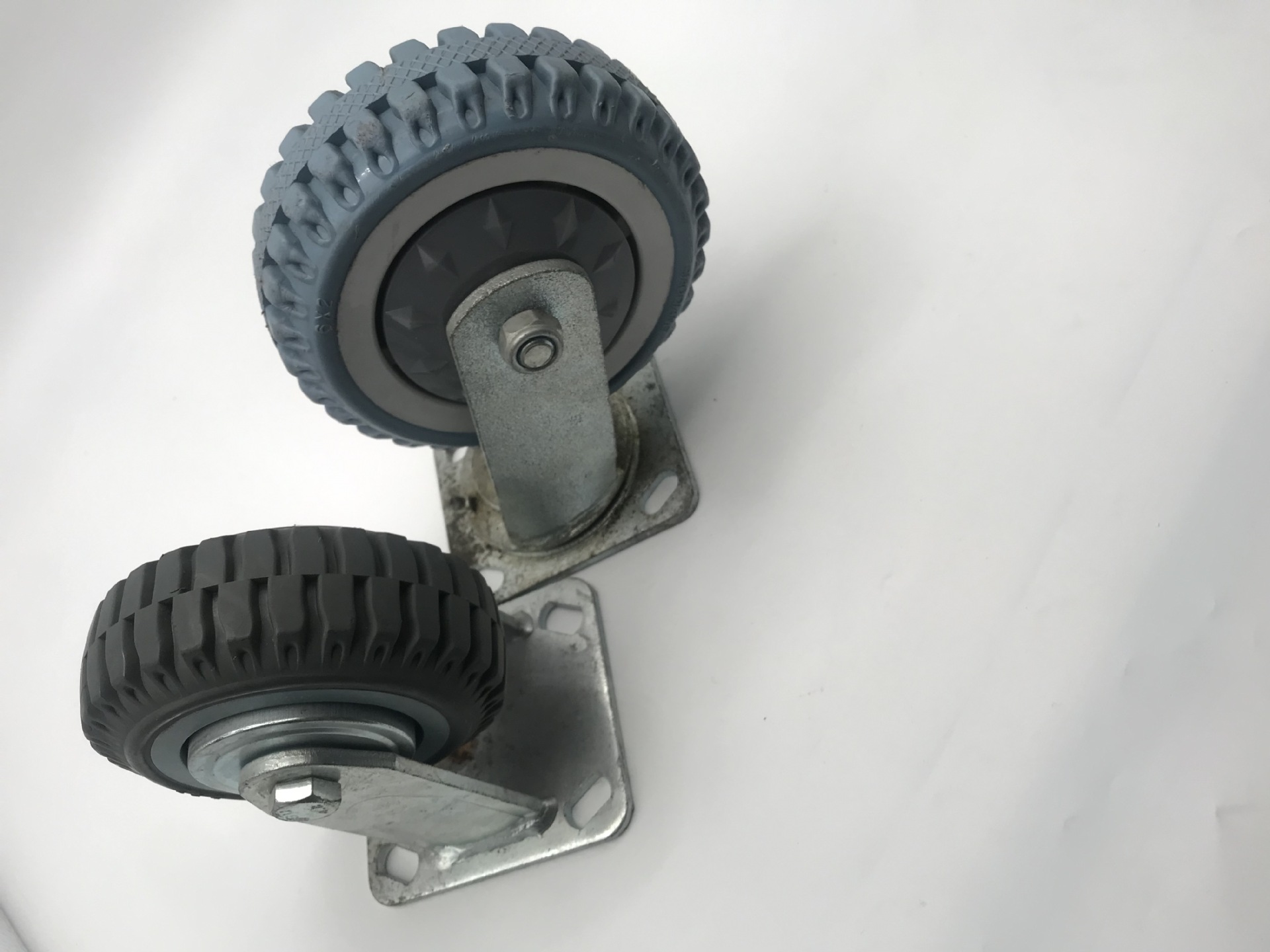 Red casters rubber flat bottom removable cardan brake casters