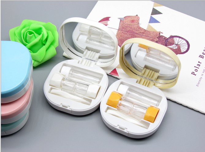 The new contact lens case is of high quality. It features a RGP hard companion box with a glossy cosmetic contact lens case and an integrated suction rod Specification image