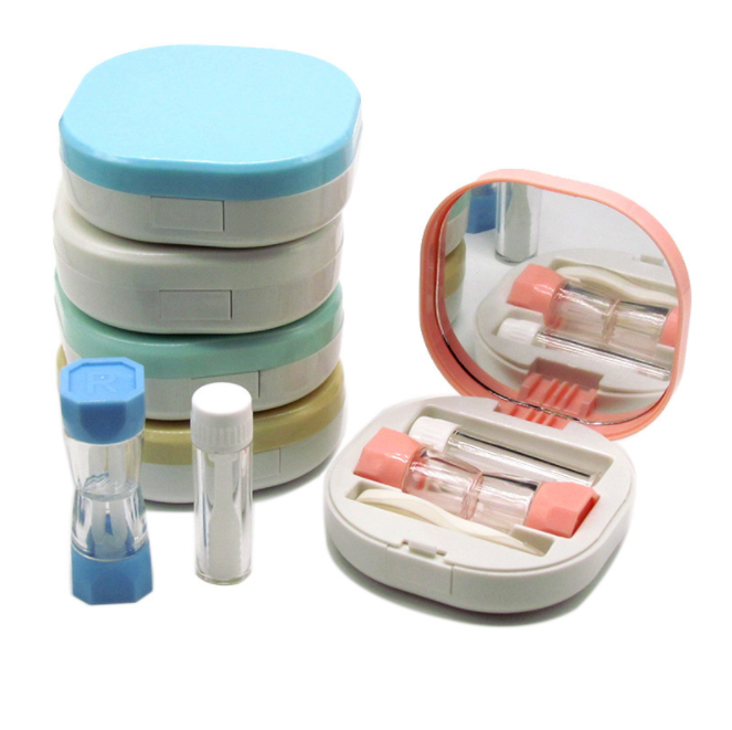 The new contact lens case is of high quality. It features a RGP hard companion box with a glossy cosmetic contact lens case and an integrated suction rod details Picture