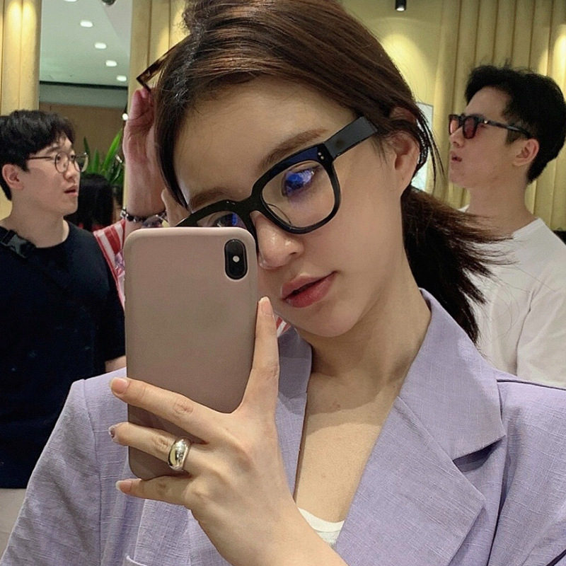 Anti-blue glasses frame can be equipped with myopia frame black thick legs flat light mirror gm small red book snow 1 pear wholesale of the same glasses