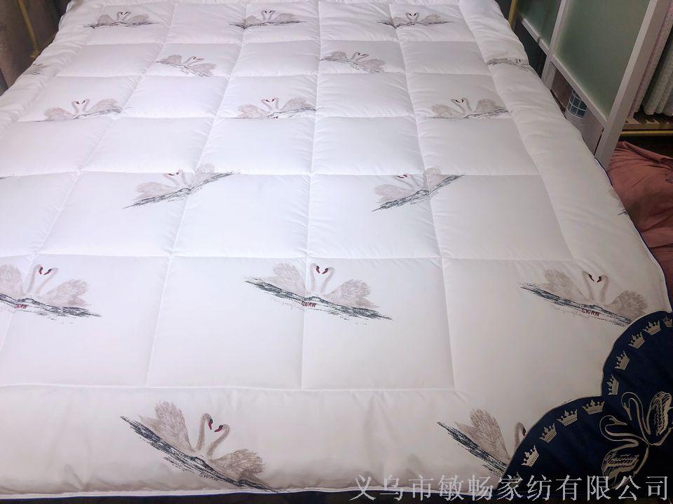 This is a series of warm winter quilts made of anti-down fabric filled with imported down cotton through embroidery techniques