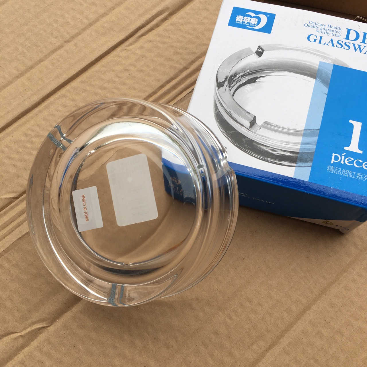 家用烟灰缸实物图