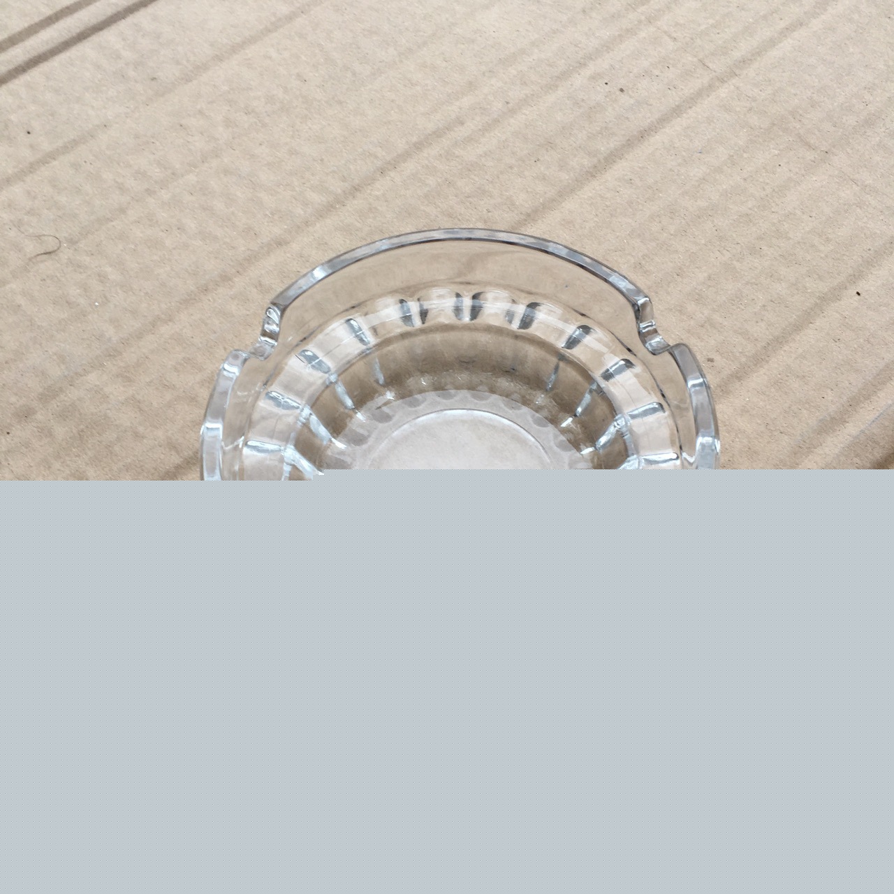 小号圆形精美烟缸 小葵花烟灰缸玻璃透明家用KTV 可印logo加广告