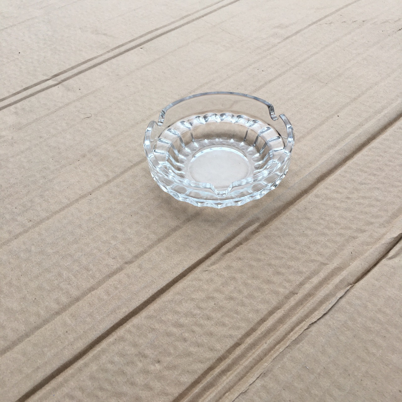 小号圆形精美烟缸 小葵花烟灰缸玻璃透明家用KTV 可印logo加广告细节图