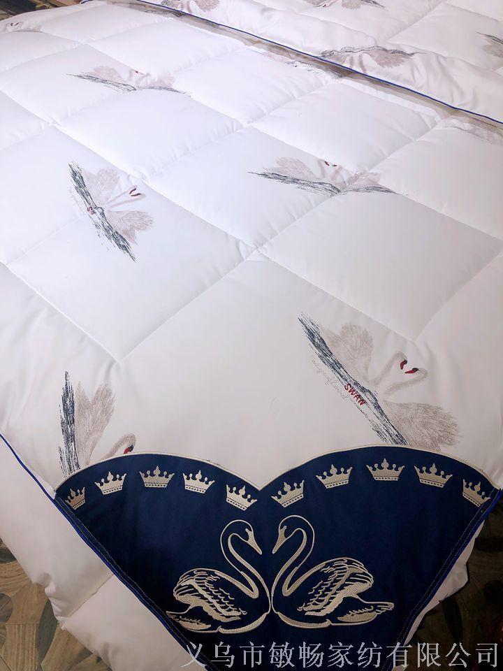 This is a series of warm winter quilts made of anti-down fabric filled with imported down cotton through embroidery techniques Specification image