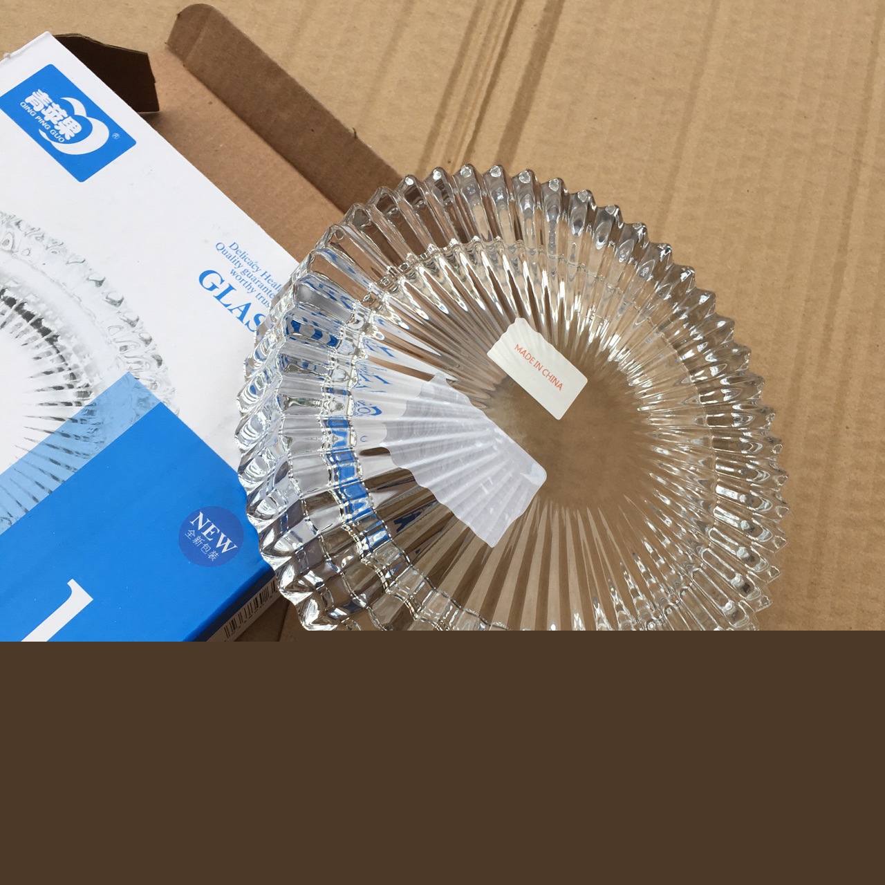 家用烟灰缸实物图