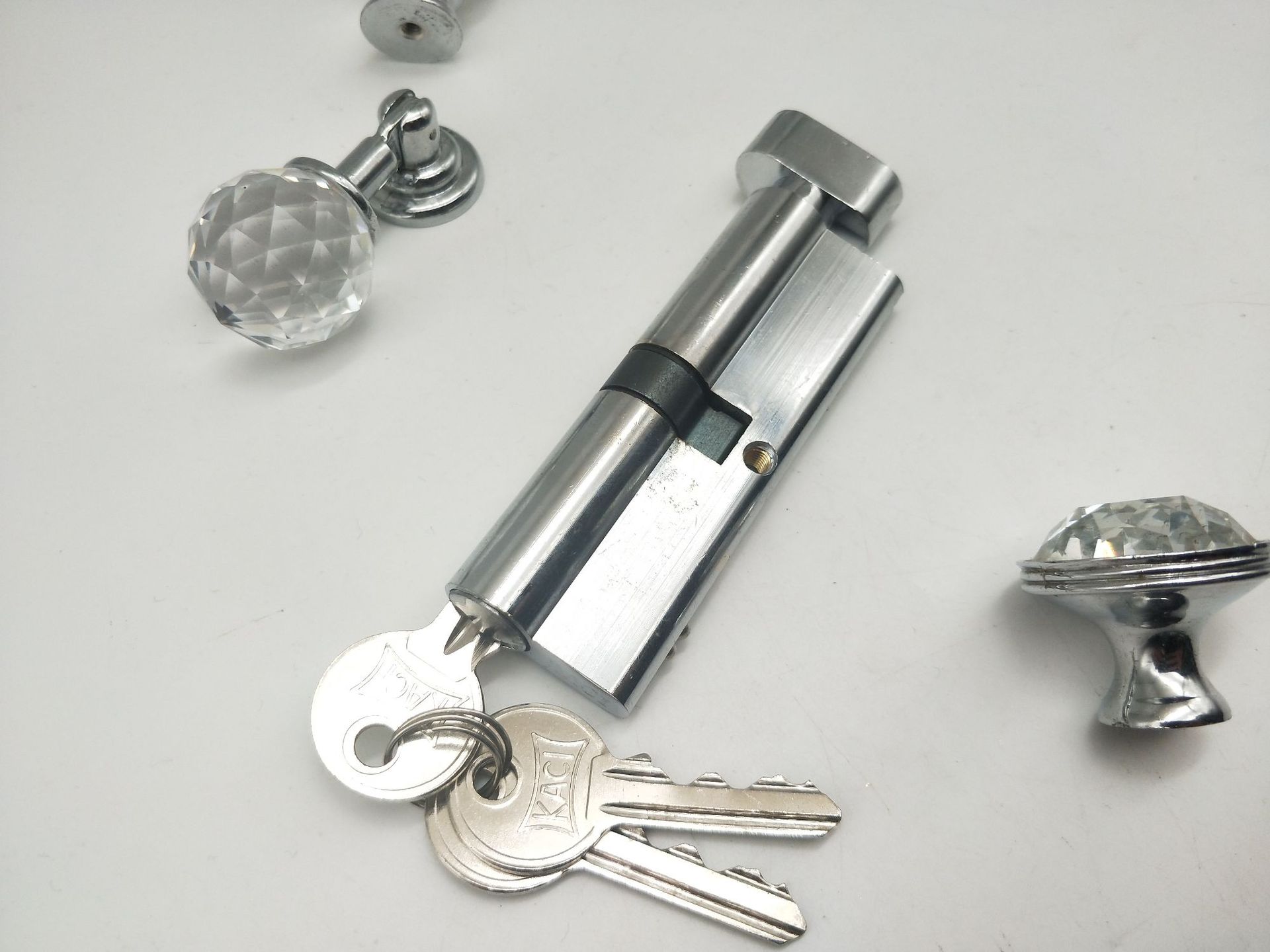 Shuzan zinc alloy single lock core 90 room door intelligent lock casement window with computer key, safe, anti-theft and durable details Picture