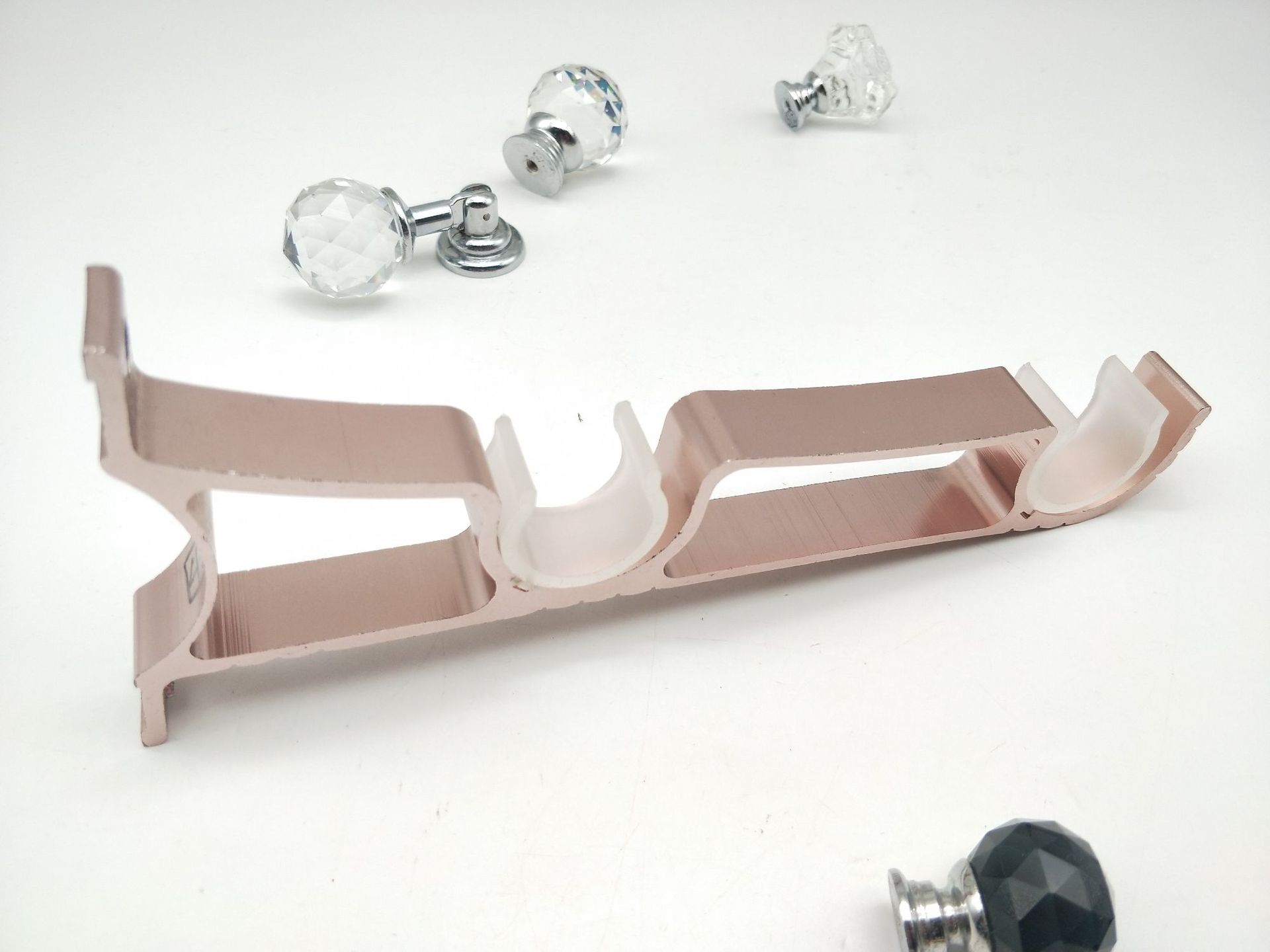 Shuzan aluminum alloy curtain rod double-bracket folding window special hardware accessories, AB glue reinforced durable floor tools Application Scenario