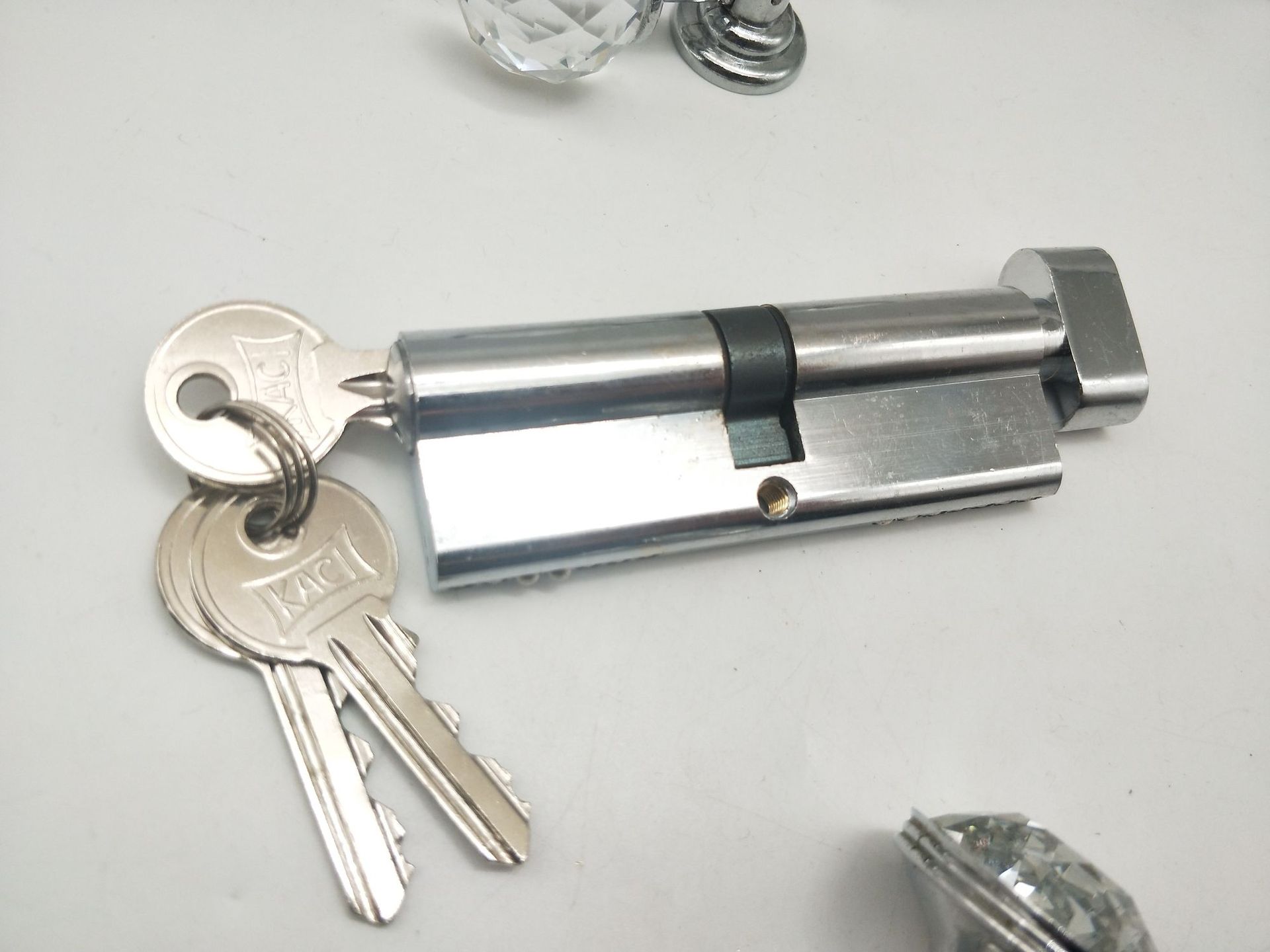 Shuzan zinc alloy single lock core 90 room door intelligent lock casement window with computer key, safe, anti-theft and durable Specification image