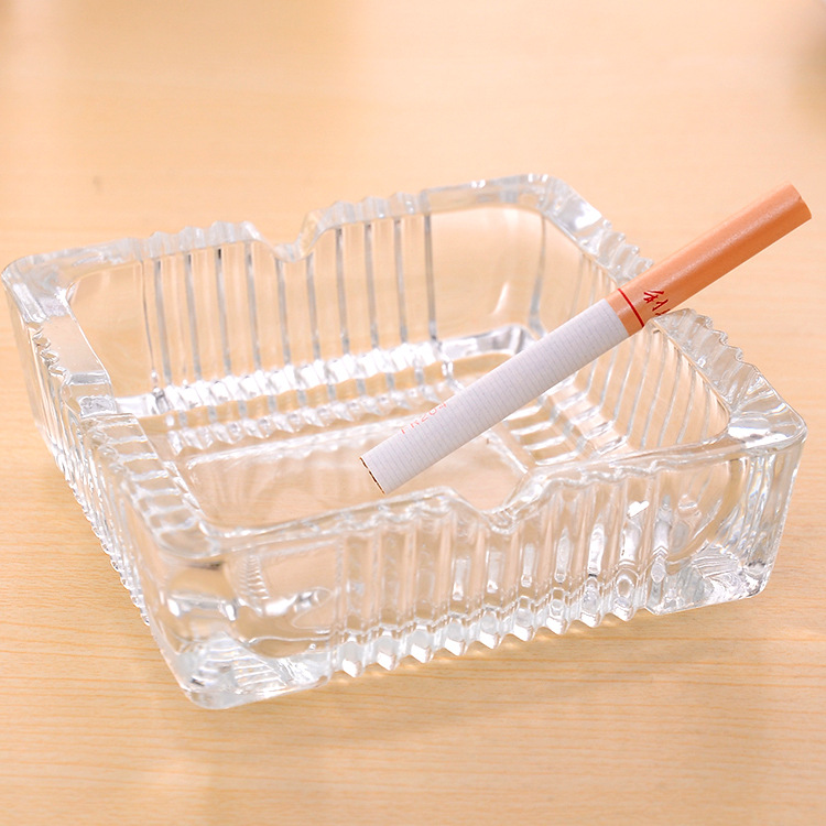 Italian crystal glass ashtrays, simple living room, medium and large-sized ashtrays, office, Internet cafe, hotel wholesale Application Scenario