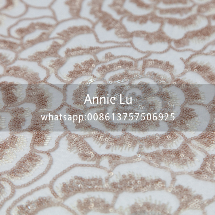 Annie Wedding's new high-end three-dimensional matte gold sequined embroidered peony tablecloth, wedding hotel tablecloth and chair cover Specification image