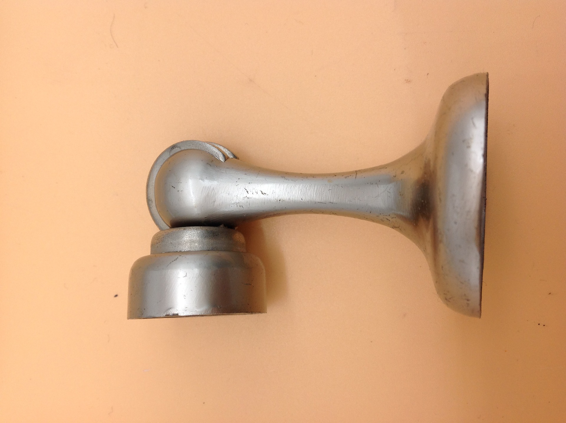 Iron high - quality contracted door touch door suction details Picture