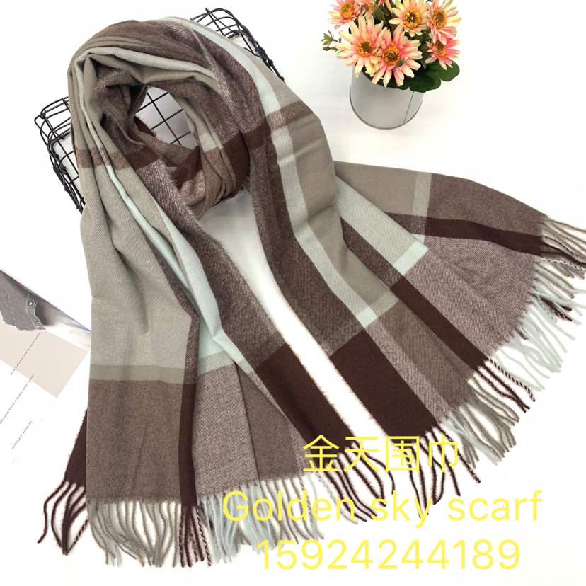 Scarf Burr Plaid Scarf Shawl European And American Fashion Scarf Cross-Border Scarf Application Scenario
