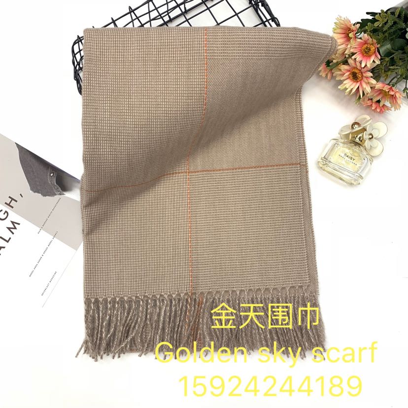Golden Sky Scarf Golden Sky Scarf details Picture