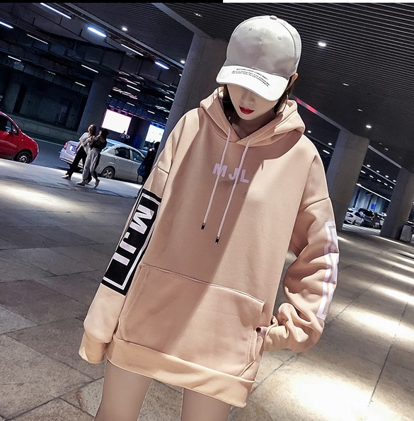 New Korean-style fashionable, versatile, casual and stylish, fleece and thickened plump MM 210-pound large size sweatshirt Application Scenario