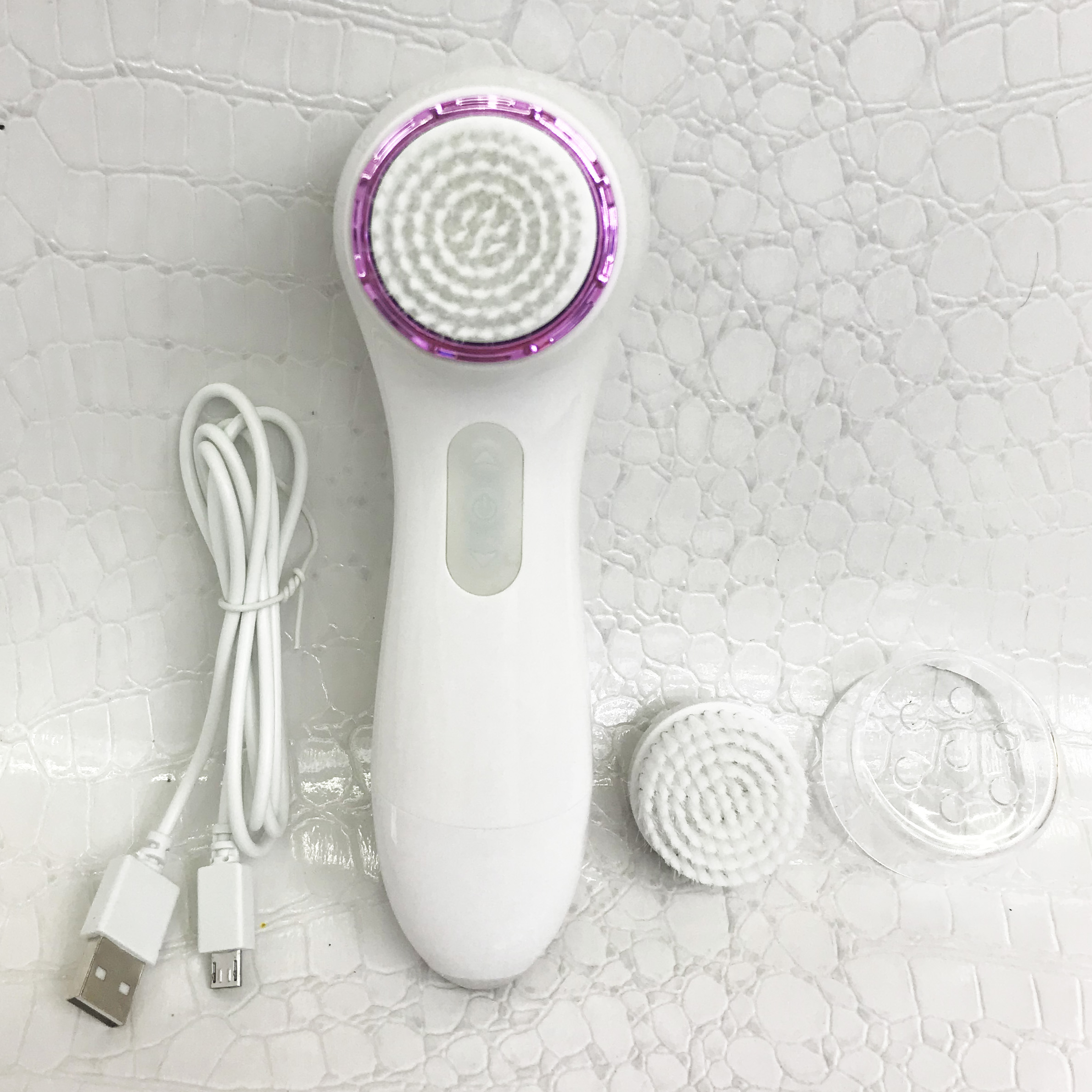 New pore cleaning face brush charging electric waterproof facial cleanser beauty cleaner