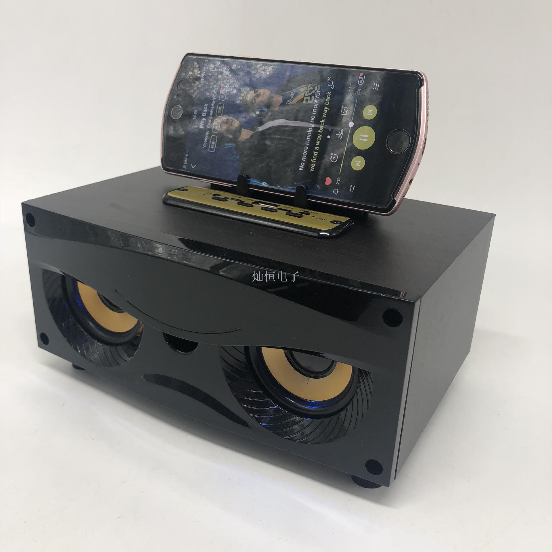 Новый ретро-деревянный усилитель bluetooth с портативным портативным сабвуферным фонетом на открытом воздухе, подключающим радио для экспорта bluetooth Application Scenario