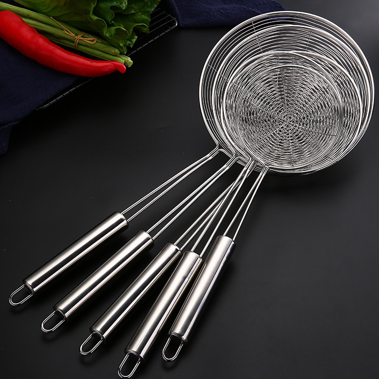 304 stainless steel large strainer for hot pot, household small strainer for scooping noodles, oil filter screen, sieve filter, kitchen strainer Specification image