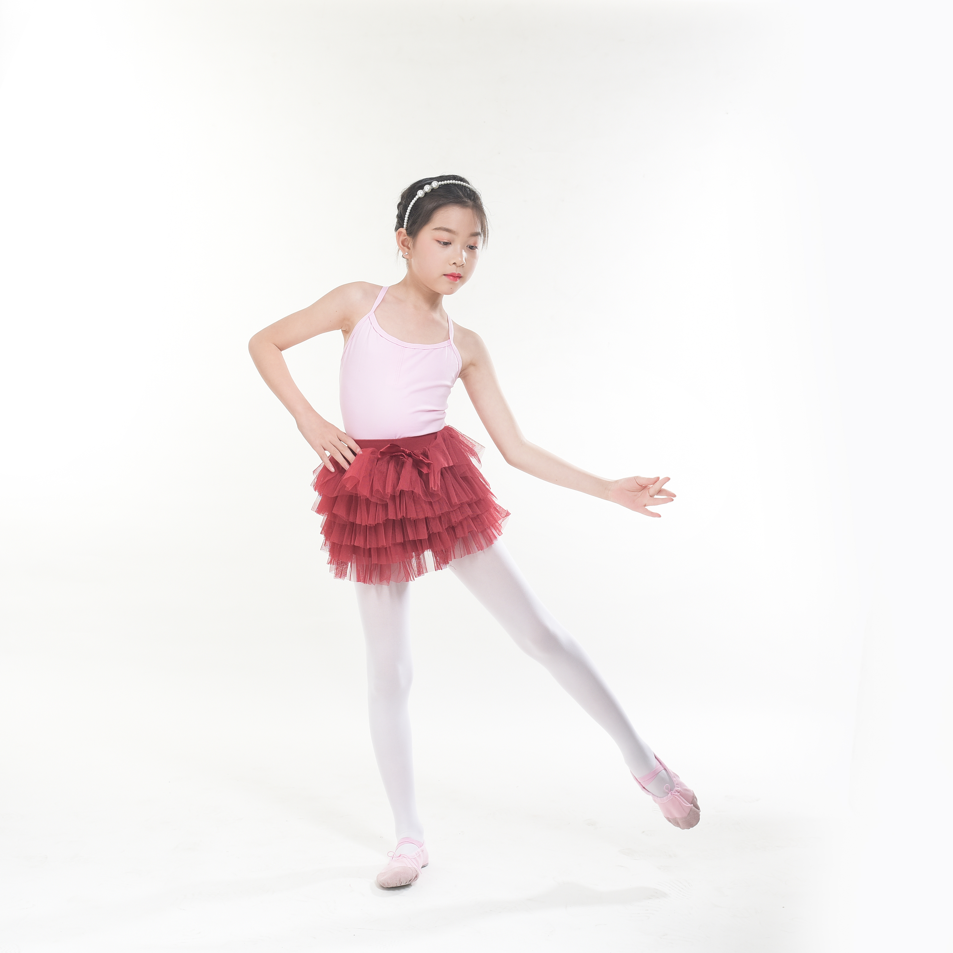 New styles of Honghe dance costumes, performance costumes and dance shoes Item Picture