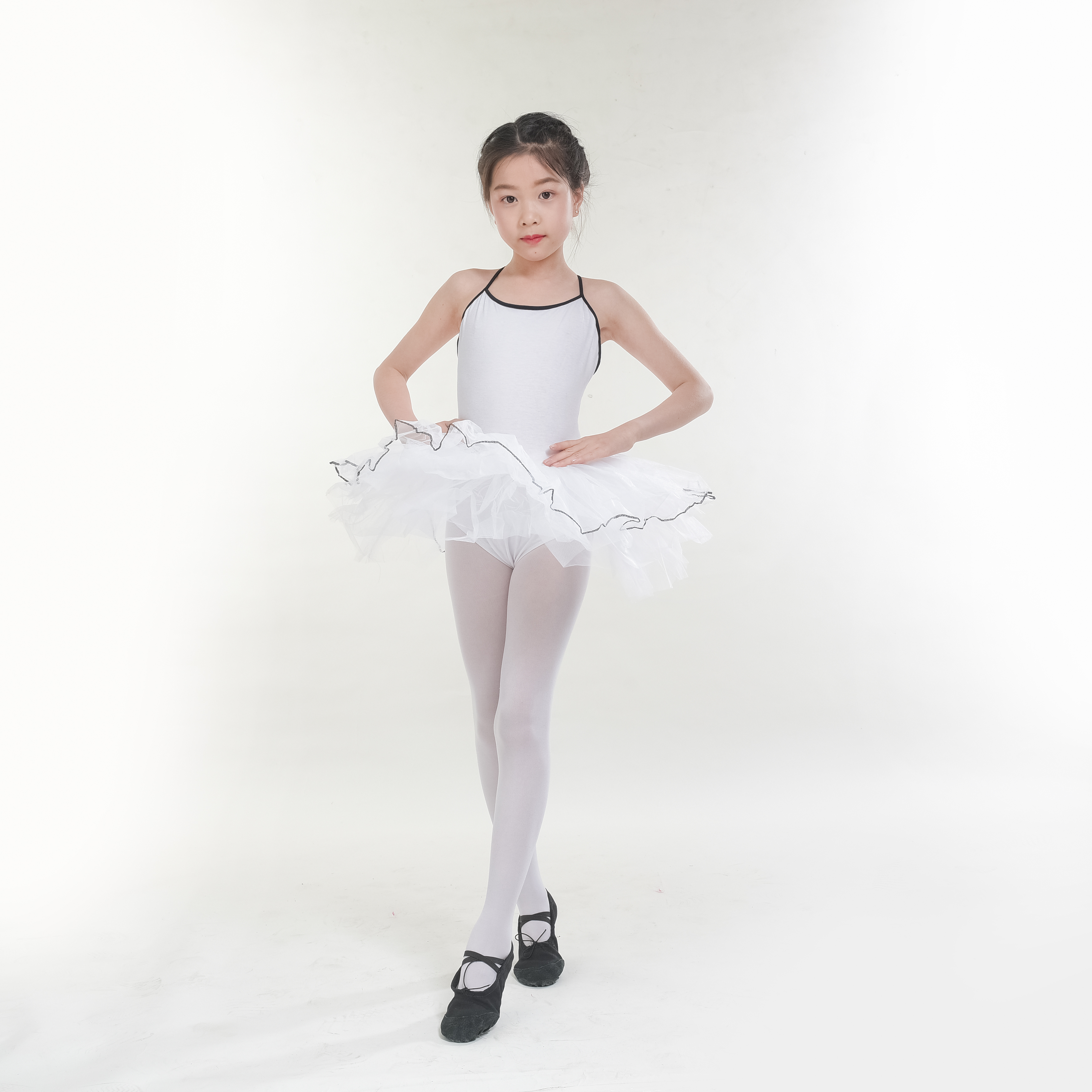 Hong He's dance costume and performance costume