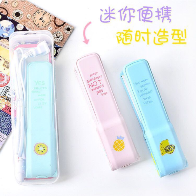 Factory direct sales of mini dry and wet dual-purpose wide plate electric straighteners, cute hair perming devices and creative hair straighteners wholesale details Picture