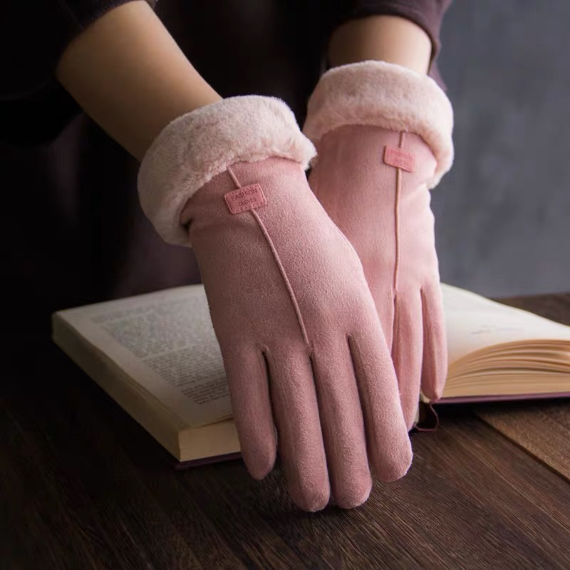 The gloves for ladies in winter are thickened with suede for warmth and cold protection. They have a touch screen and are anti-slip and thickened for outdoor cycling and driving details Picture
