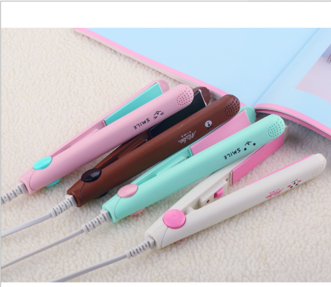 This mini electric hair straightener and curling iron can be used for both straightening and curling without damaging hair. It has an inner buckle for air curling Specification image