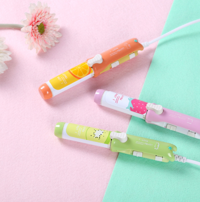 Wholesale mini animal hair straighteners, electric straighteners, dual-purpose air bangs, electric curling irons, curling rods and hair care devices Application Scenario