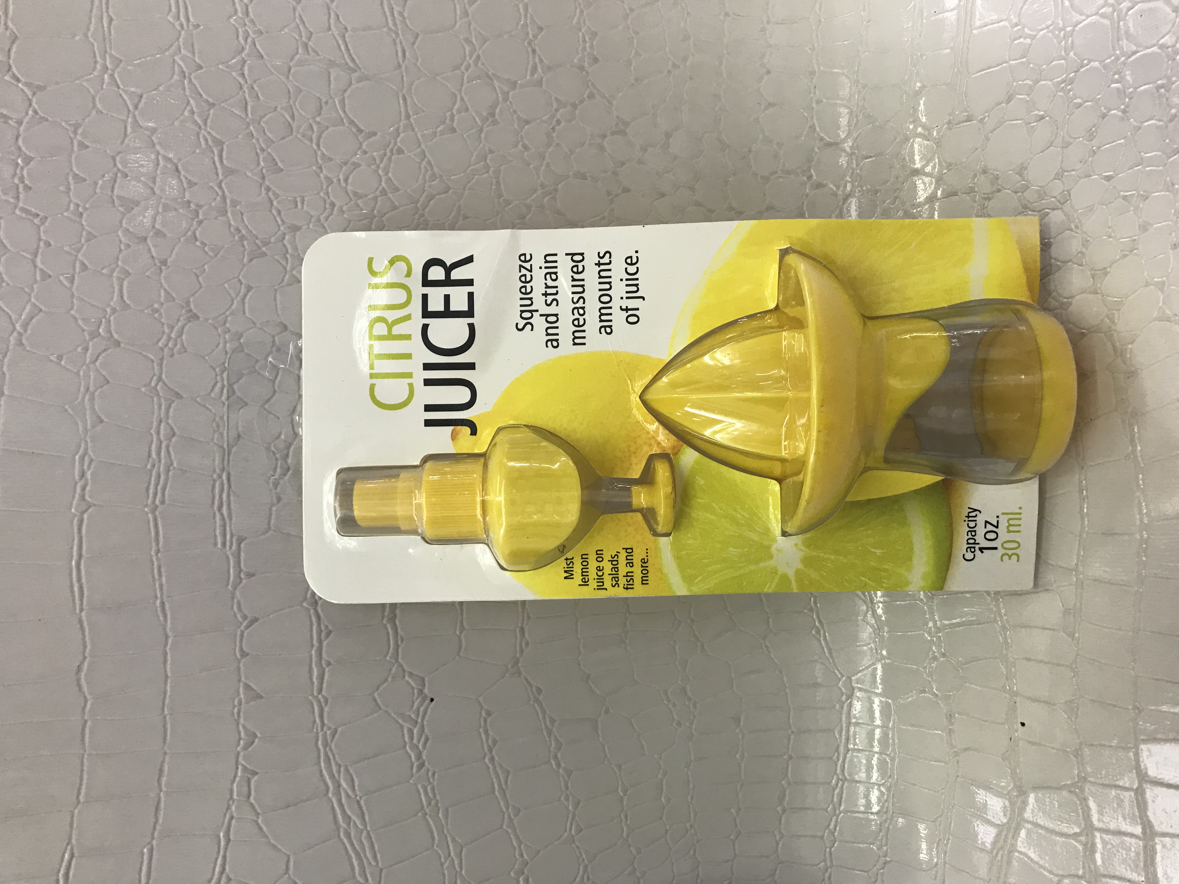 Manual orange and lemon juicer, water juicer, small fruit juicer details Picture