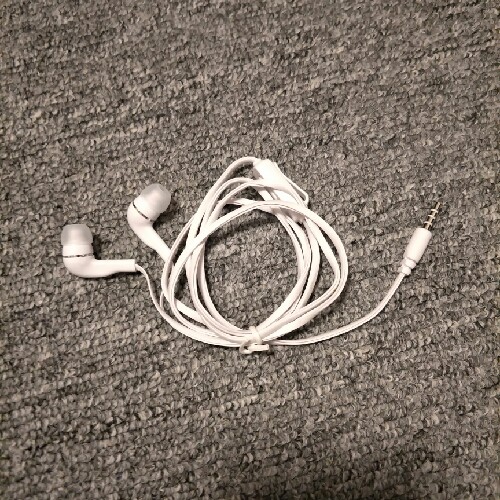 370 Smart All-in-one mobile phone headphones with microphone Item Picture