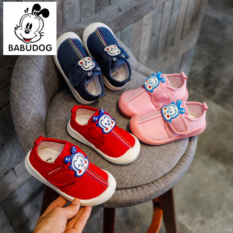 A new babu dog cartoon baby canvas shoes for boys and girls wholesale