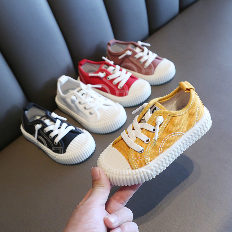 Spring and autumn 2019 new children's canvas shoes a kick lazy children's board shoes low-top small white shoes biscuit shoes