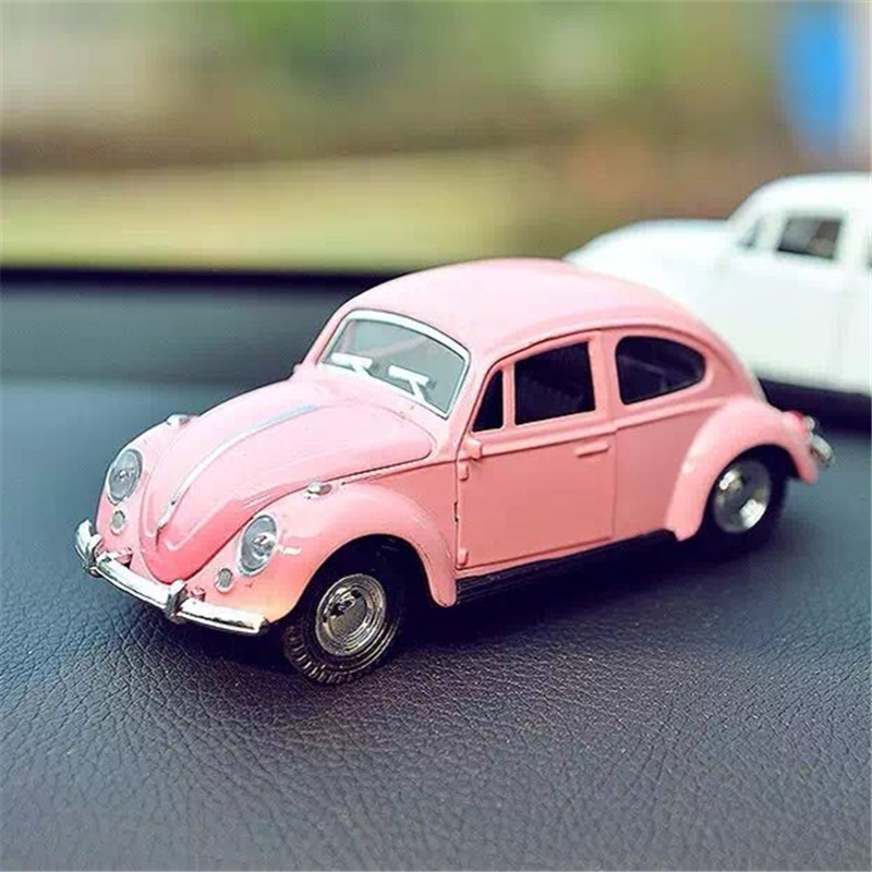 Fashionable and creative alloy car model ornaments