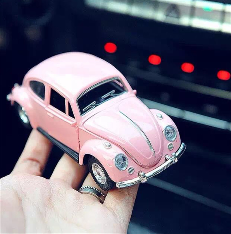 Fashionable and creative alloy car model ornaments details Picture