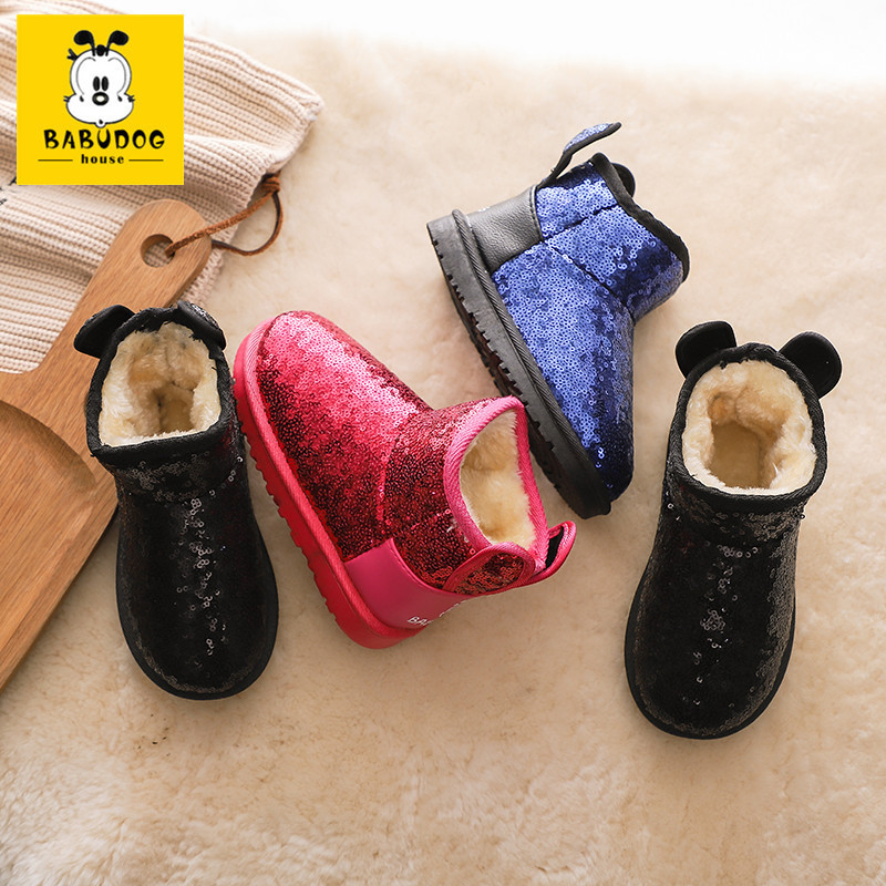 The 2018 new children's uggs with velvet and thick-padded ugg boots, Korean version of girl's sequins, wholesale leisure ugg boots