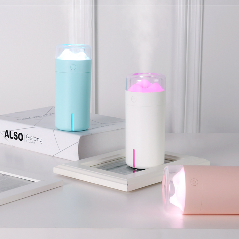 山景加湿器，车载房间携带方便彩灯渐变加湿器产品图