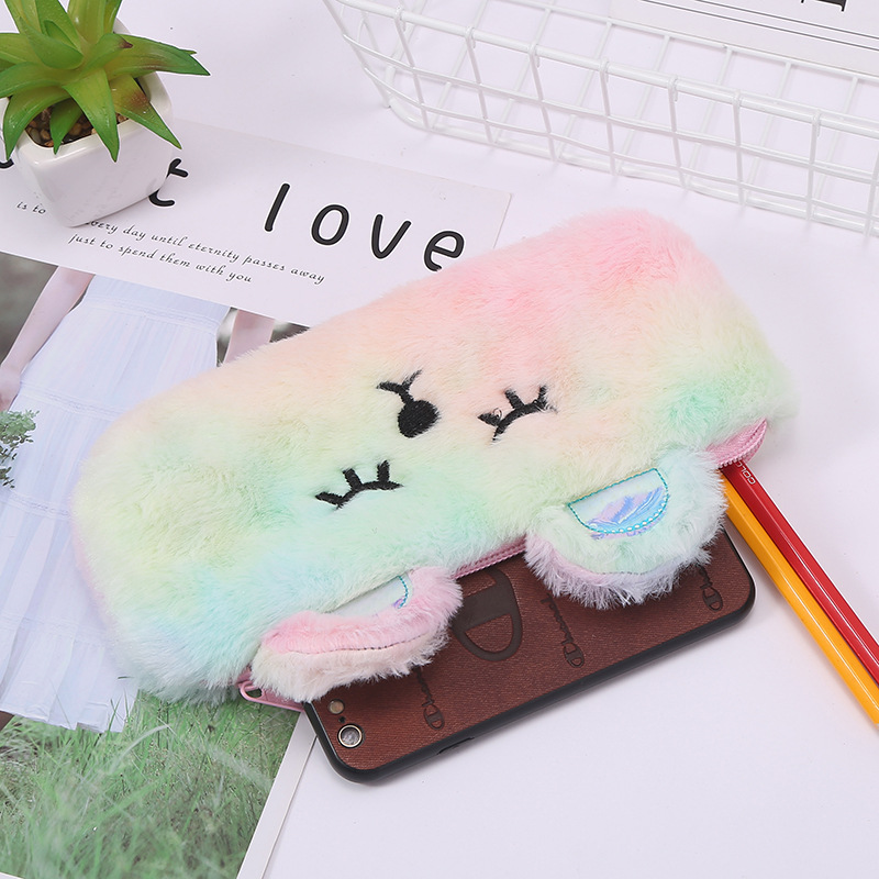 Jinjiduo can customize rainbow plush rabbit fur, cute cartoon bear pen cases, stationery bags and student stationery boxes Application Scenario