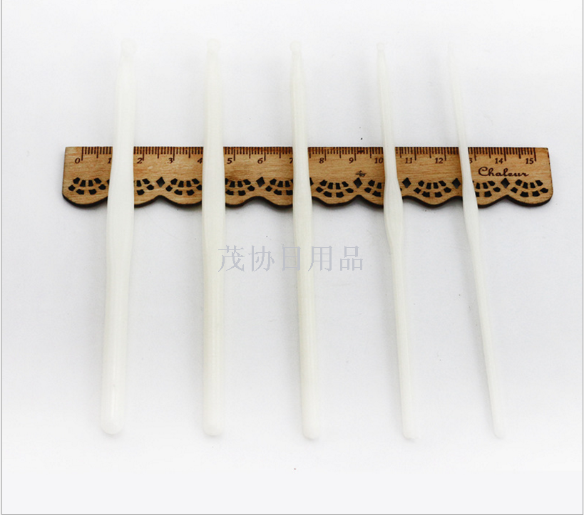Ivory white plastic crochet Huicai hand-knitted crochet tool series, special crochet for knitted sweaters, blankets and scarves Specification image