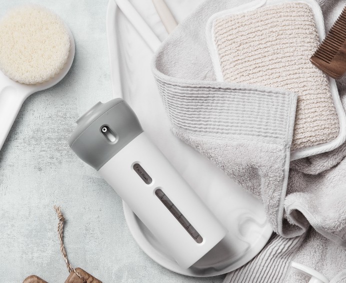 抖音爆款旅行乳液分装瓶出差化妆品分装瓶便携四合一旋转按压式