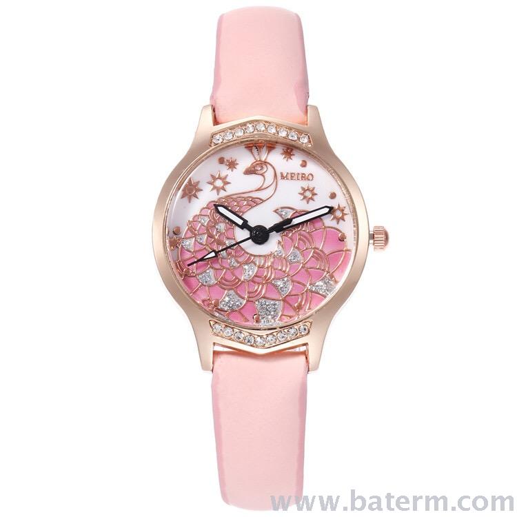 Aliexpress best-selling fashionable, compact, diamond-encrusted, colorful peacock leather strap ladies' quartz watch Application Scenario