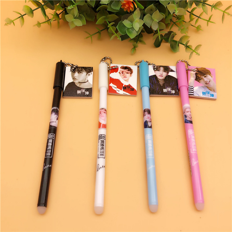 Idol trainee this piece of pendant can wipe the pen
