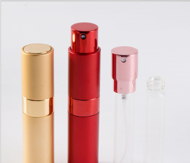 8ml rotating spray perfume bottle, aluminum portioned bottle, glass empty bottle, rotating telescopic cosmetic spray bottle in stock Application Scenario
